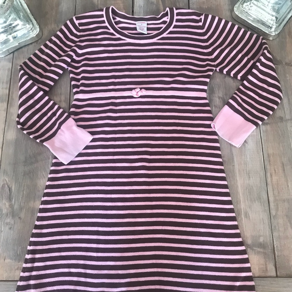 Gymboree sweater dress. Pink and brown giraffe